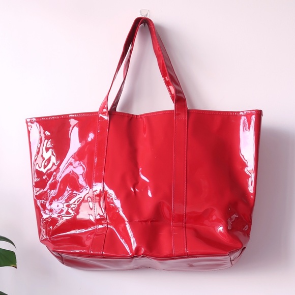 Victoria’s Secret Vinyl Bag w Bow Decor - Picture 2 of 10